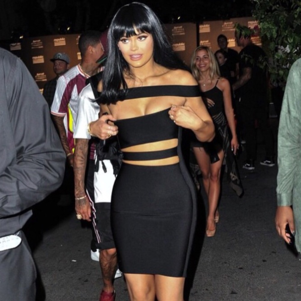 KYLIE JENNER INSPIRED BANDAGE DRESS!